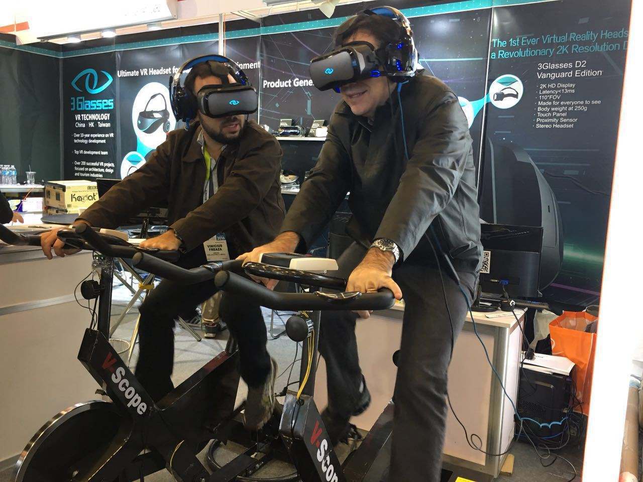 VR健身车 高端新科技虚拟世界互动设备出租 暖场互动设备 娱乐暖场活动专用 众暖熊 高端道具互动出租 暖场设备出售